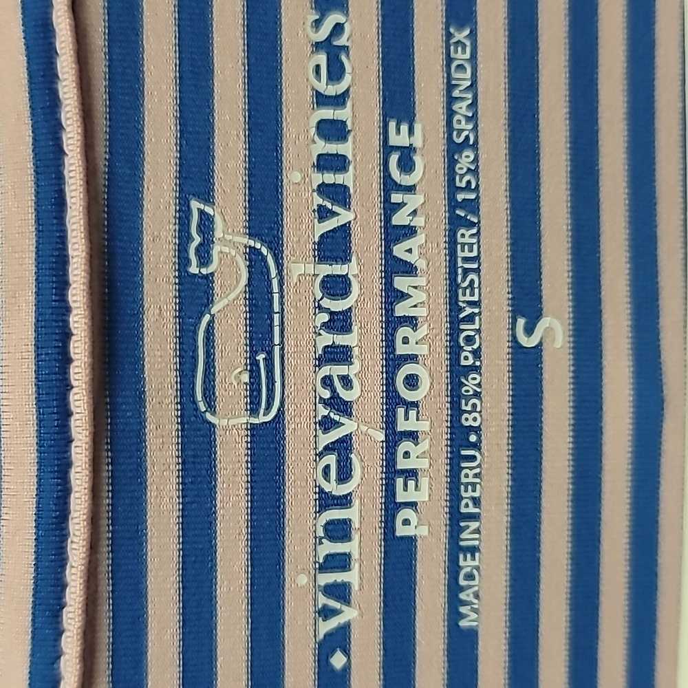 Vineyard Vines Performance - image 3